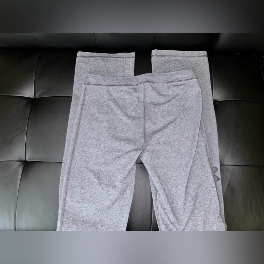 Under Armor Flare Leggings - Picture 3 of 4